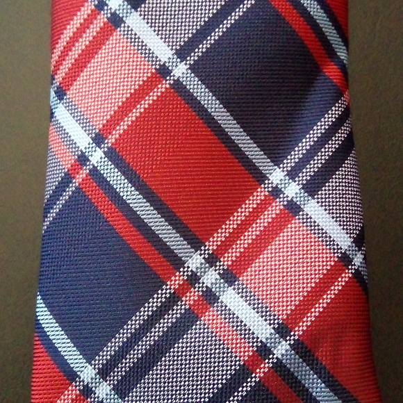 Brand New with Tags 100% Polyester Chaps Plaid Tie - Picture 5 of 10
